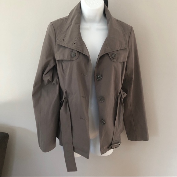Forever 21 light belted grey beige short jacket - Picture 2 of 7